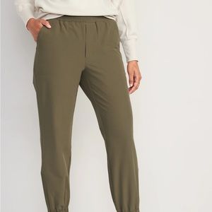 NWT High-Waist Water-Repellent Jogger Pants (Old Navy, size XS, Olive)